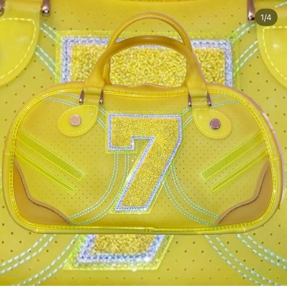 Nicky Hilton 7 bag